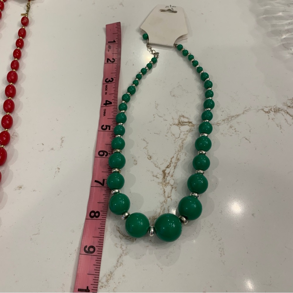 Vintage* 1980’s Pair of  Red & GreenBeaded Necklaces Perfectly Festive! - Picture 7 of 9